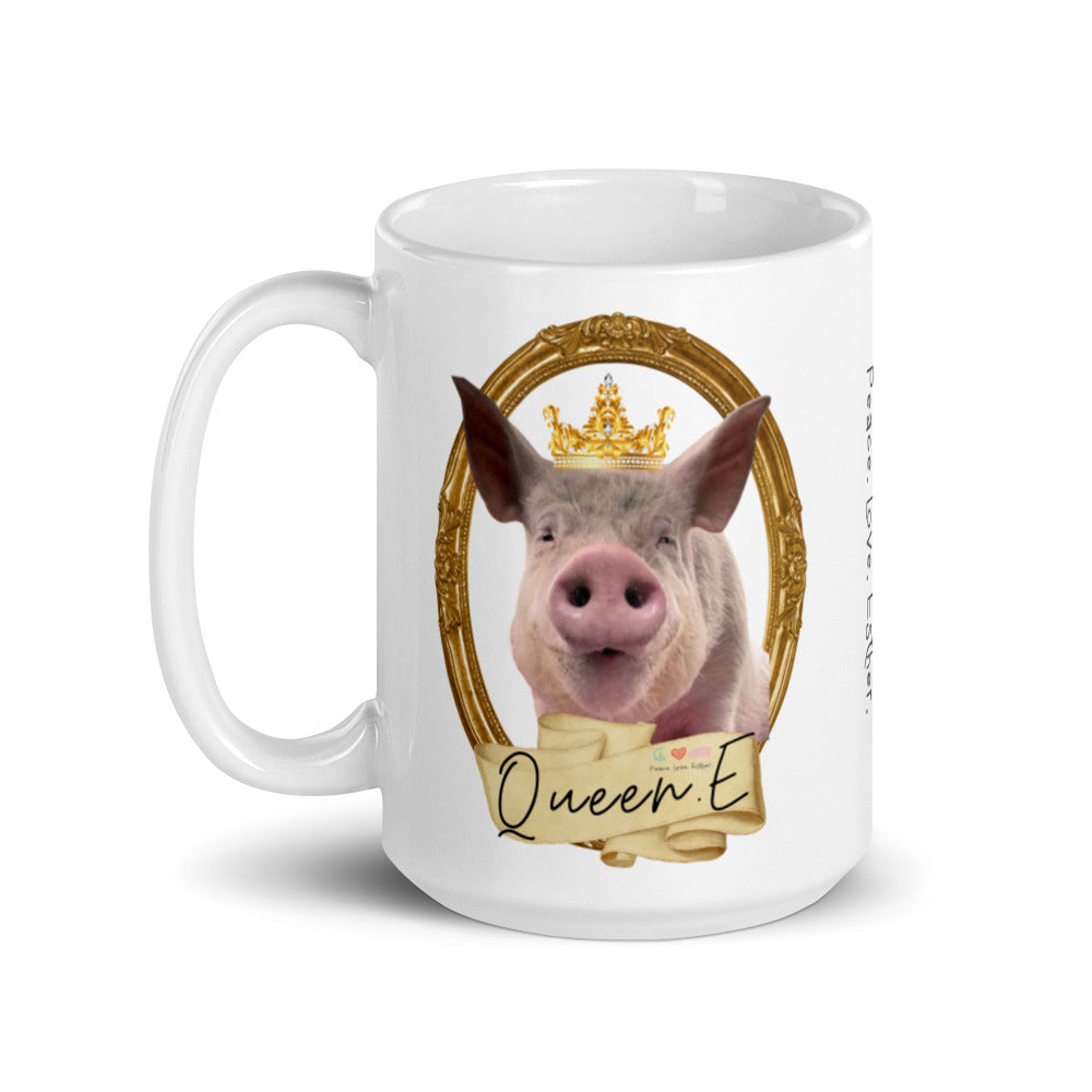 Queen E - The Royal Family -15oz mug
